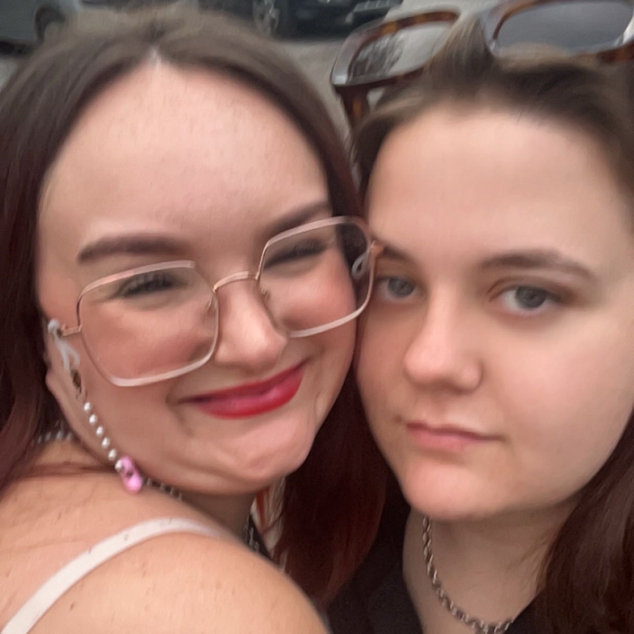 Katie & Liv